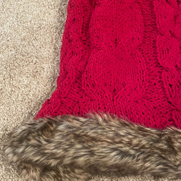 NEW Christmas knit throw blanket with faux fur trim - Picture 3 of 9
